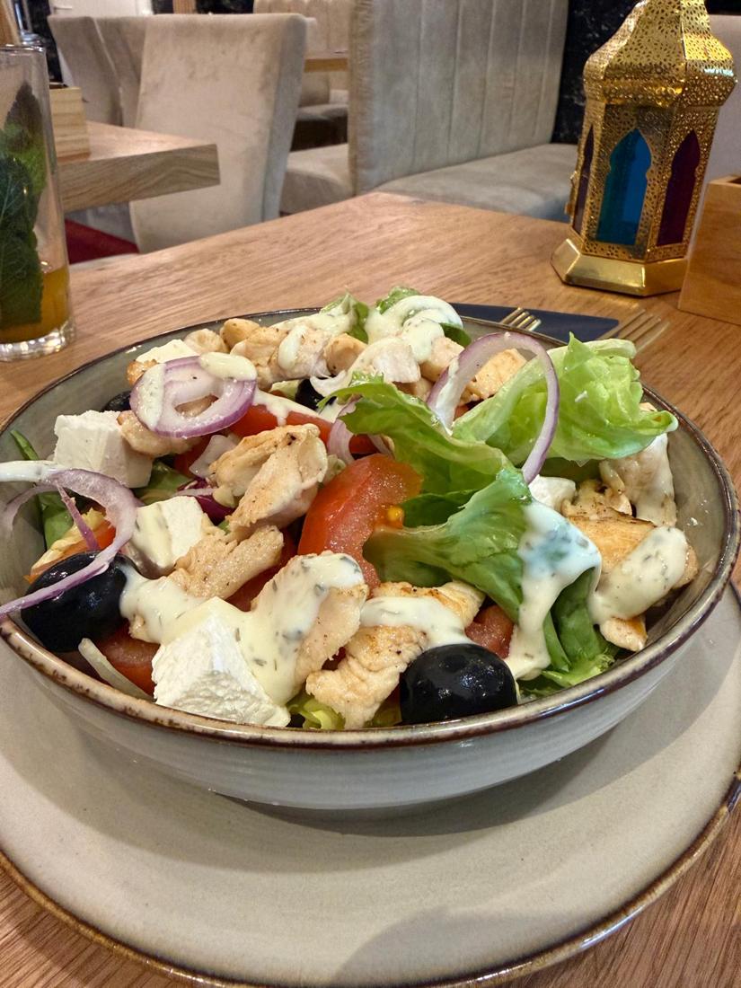 Salade au poulet et feta